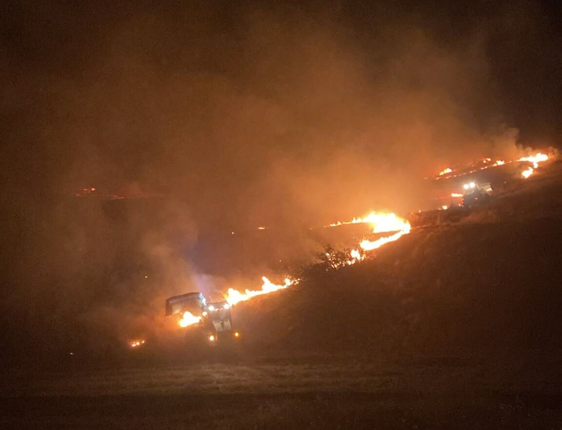 Adıyaman'da Orman Yangını Büyüyor, Rüzgârla Savaşılıyor9