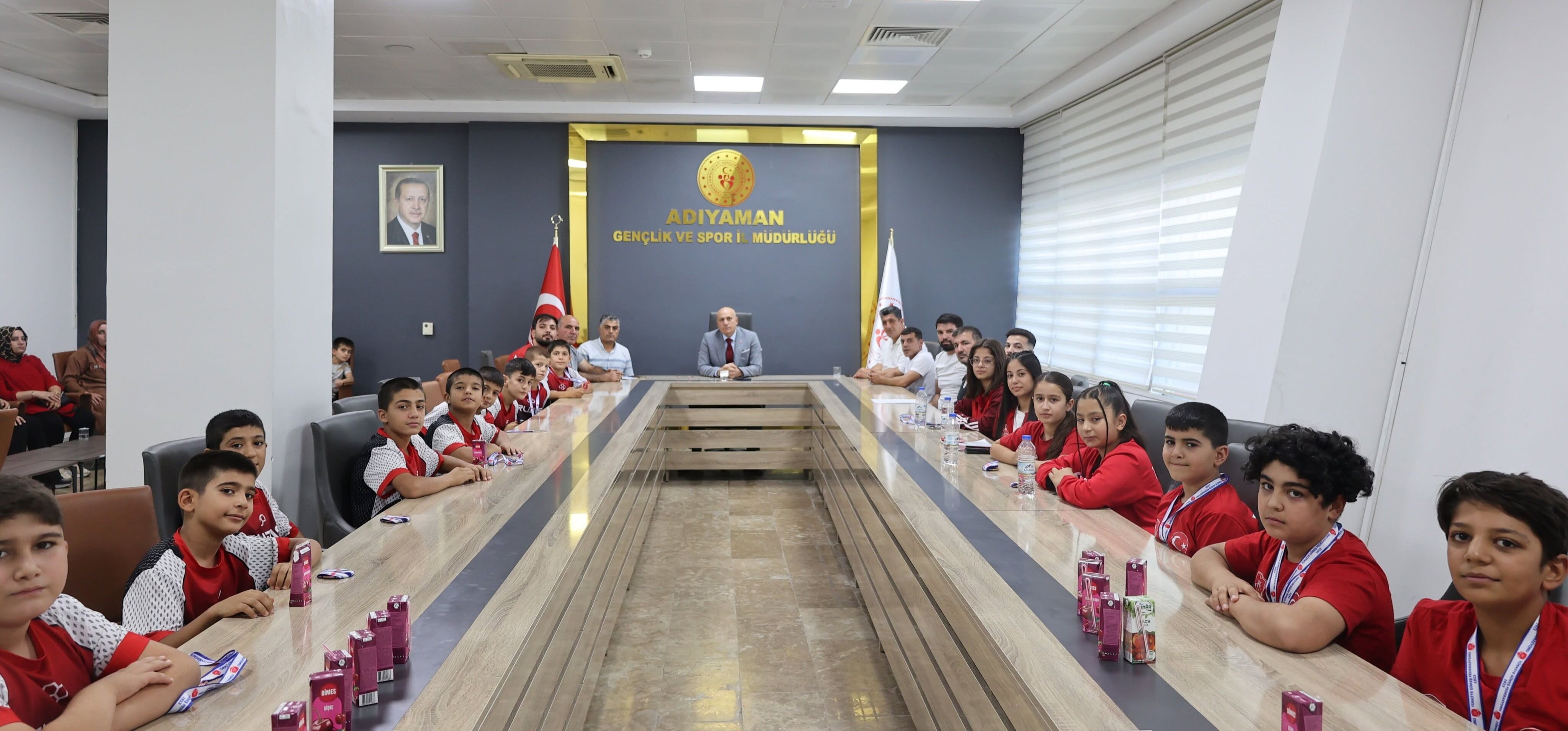 Adıyaman'ın Güreşçileri Madalyalara Ambargo Koydu
