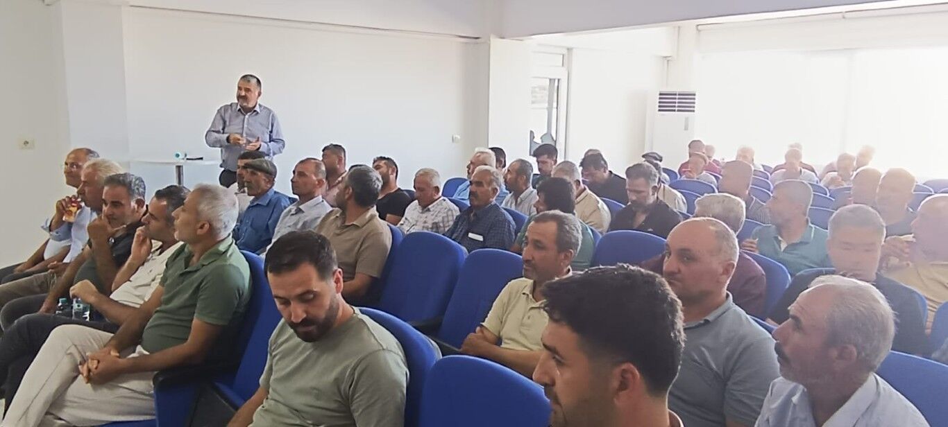 Besni'de Tütün Üreticilerine Bilgilendirme Toplantısı1