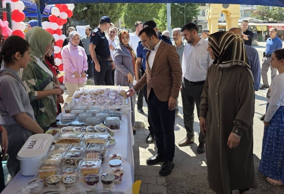 Gölbaşı'nda Adem Kursiyerlerinin Eserleri Sergilendi