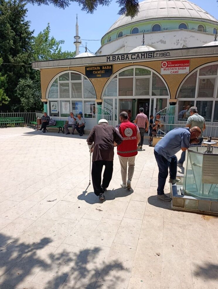 Hasan Dede'nin Cuma Namazı Özlemi Giderildi