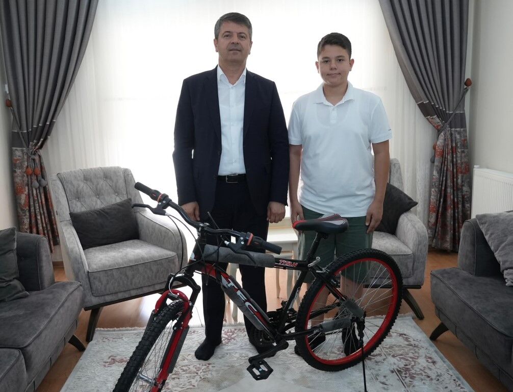 Lgsde Eşi Benzeri Görülmeyen Tesadüf İki Kerem 500 Tam Puan Aldı