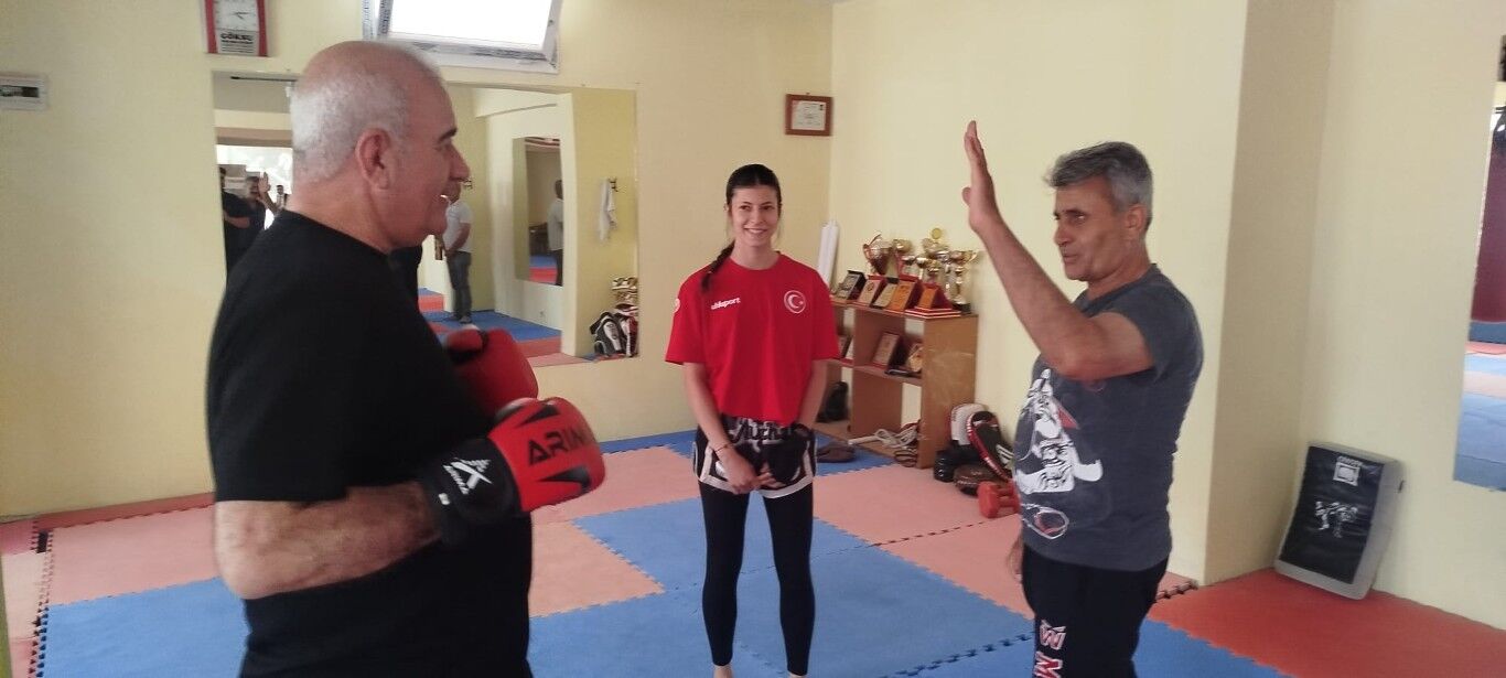 Milletvekili Özhan'dan Berfin Polat'a Sürpriz Moral6