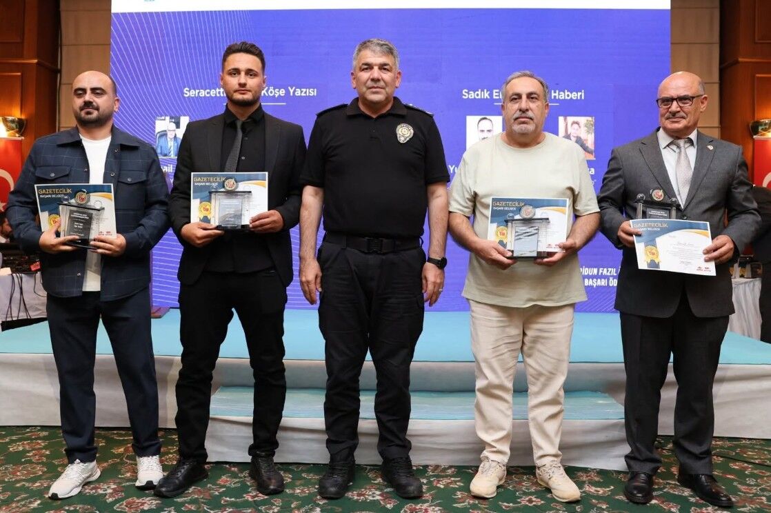 Yazarımız Kocataş’a Erzurum'da Büyük Ödül1