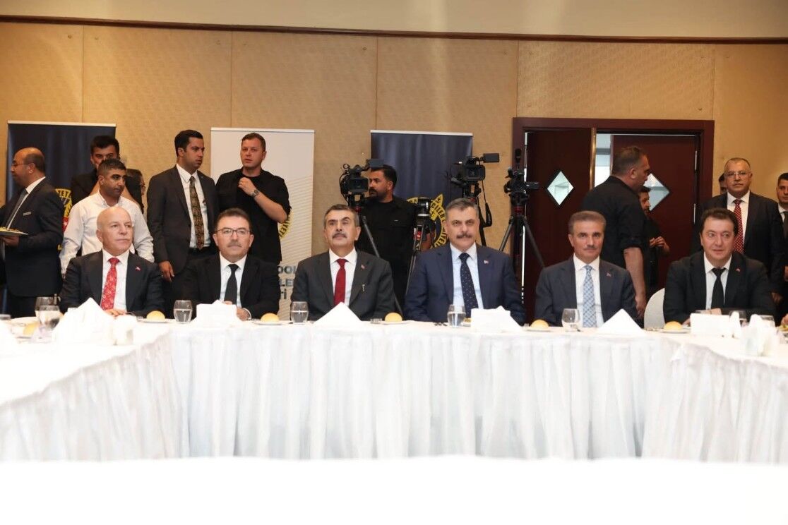 Yazarımız Kocataş’a Erzurum'da Büyük Ödül2