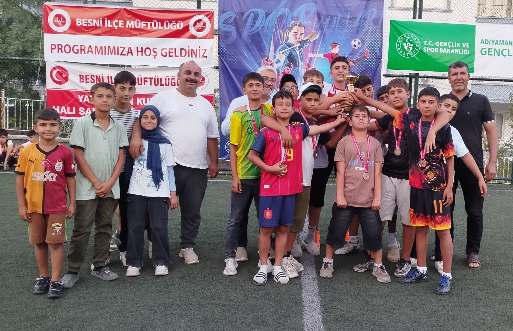 6. Besni’de 550 Öğrenci Spor Ve Kardeşlik İçin Aynı Sahadaydı