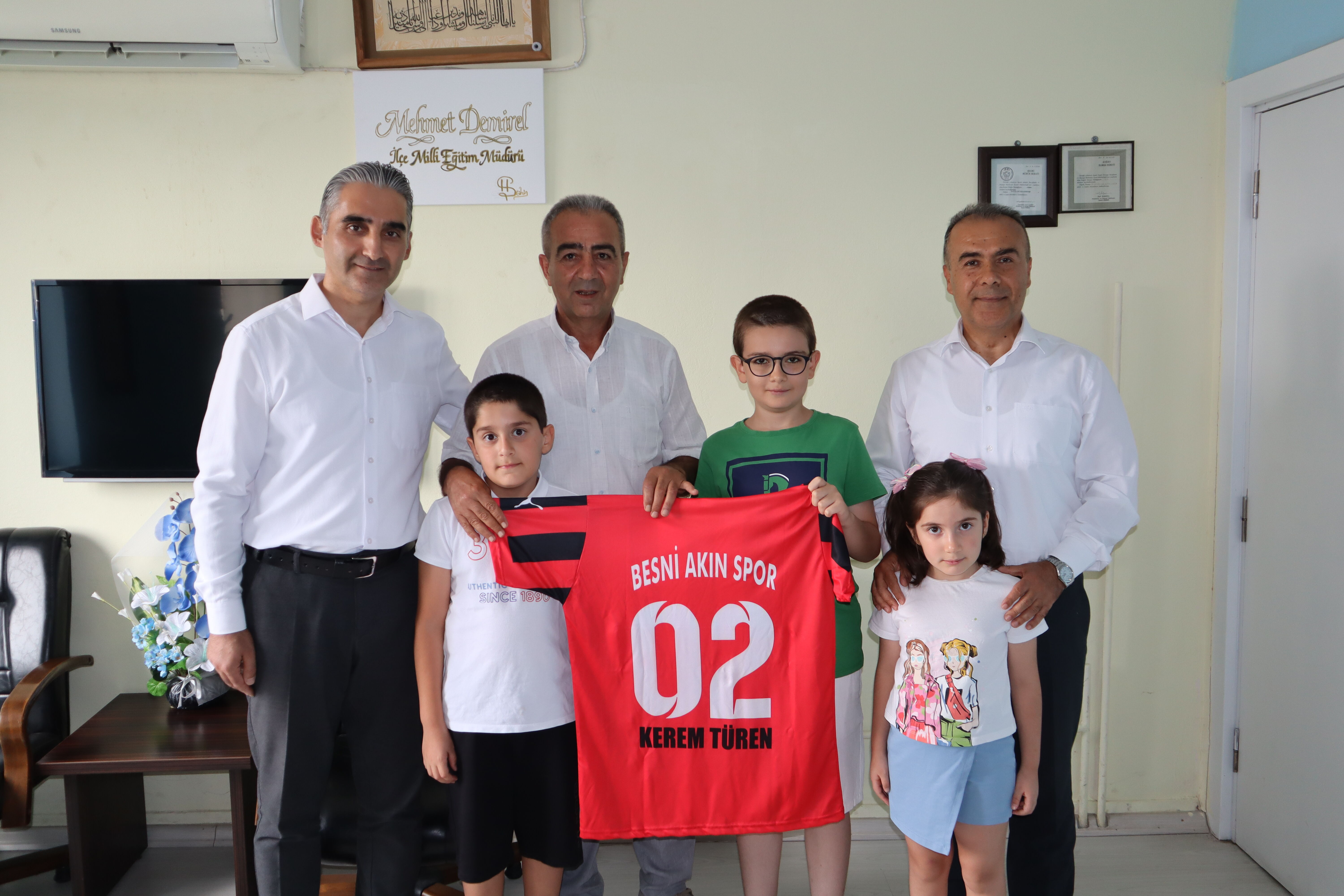 Besni Akınspor’dan Küçük Fanatik Taraftara Forma5