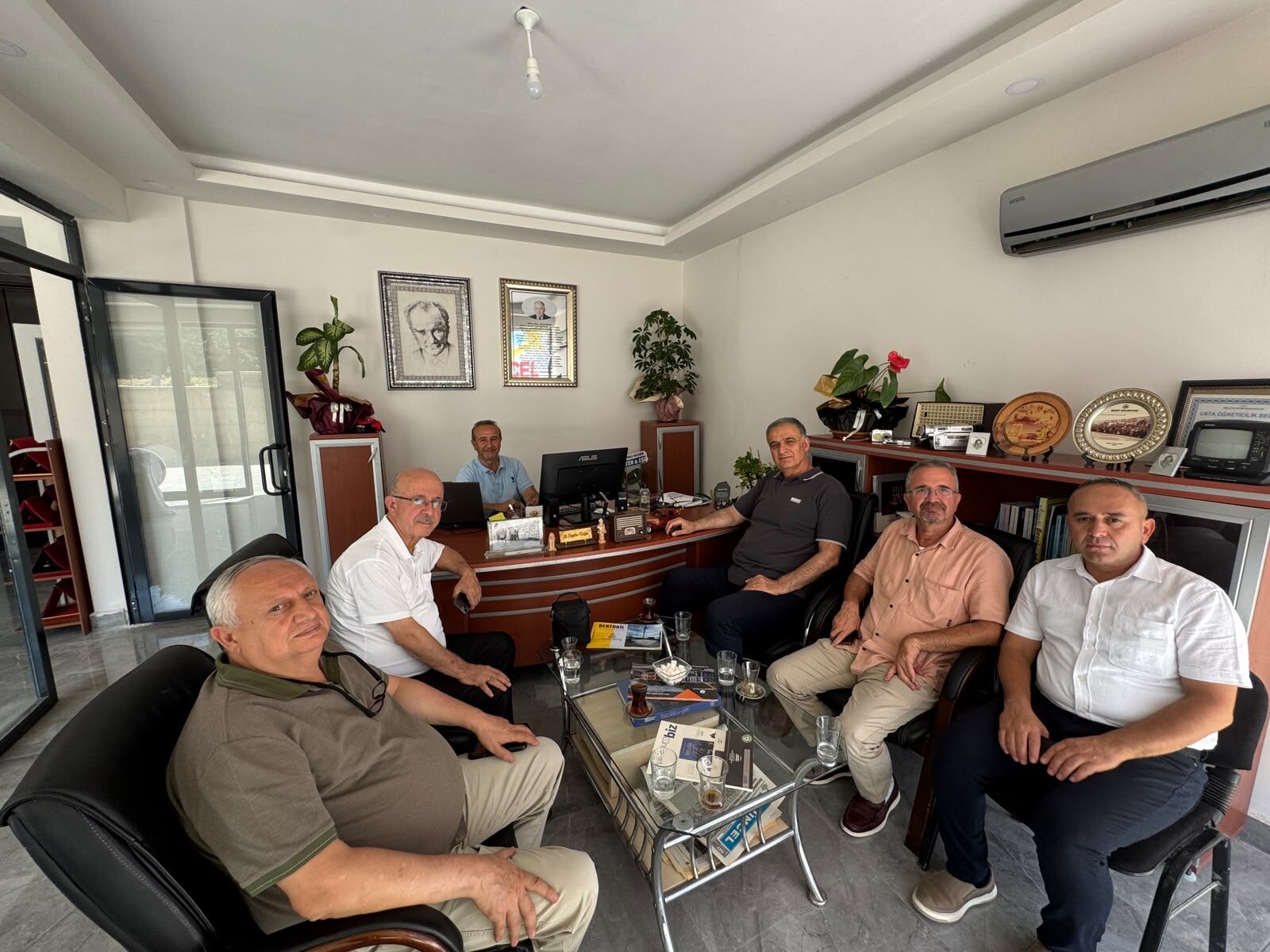 Besni Eğitim Vakfından Gazetemize Ziyaret