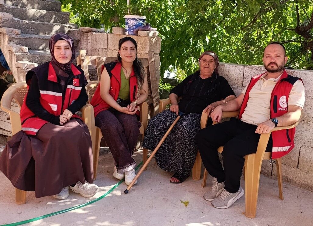 Besni'de Devlet, Yalnız Yaşayan Çınarların Yanında