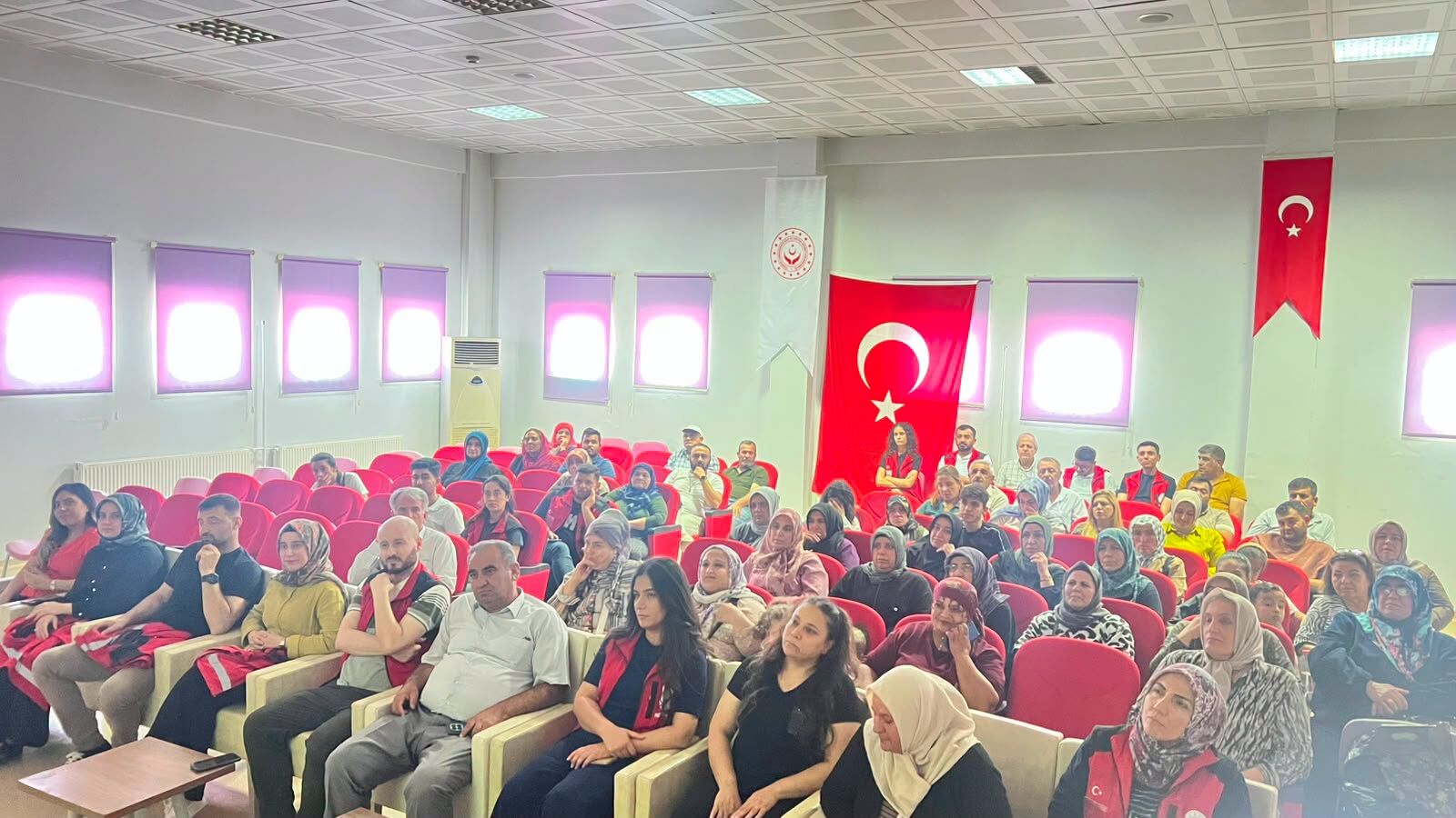 Besni’de Kadınlara “Bağımlılıkla Mücadele” Eğitimi1
