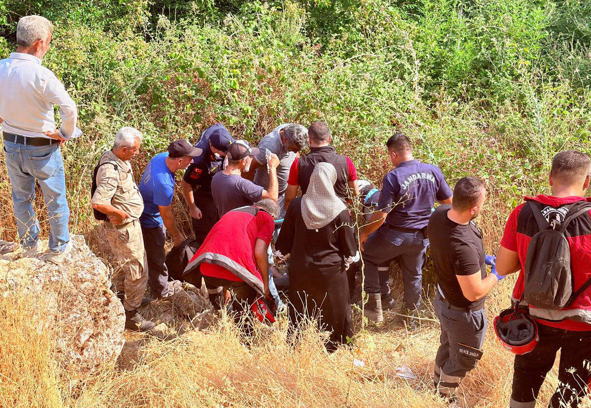Besni’de Kayıp Yaşlı Adam Dere Kenarında Bulundu (2)