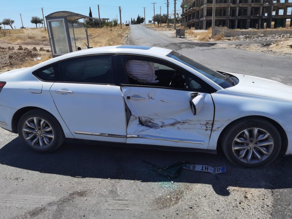Besni'de Maddi Hasarlı Trafik Kazası5
