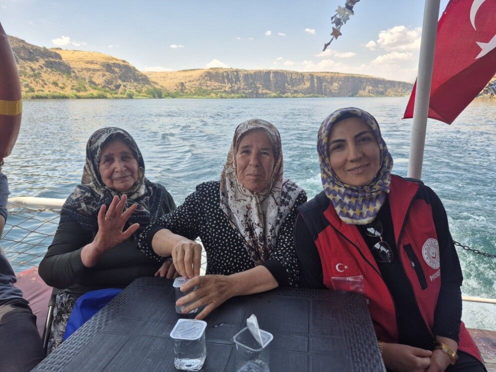 Besni’de Yaşlılara Kızılin’de Anlamlı Gezi2