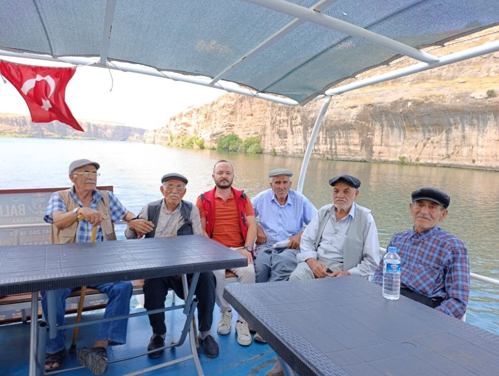 Besni’de Yaşlılara Kızılin’de Anlamlı Gezi66