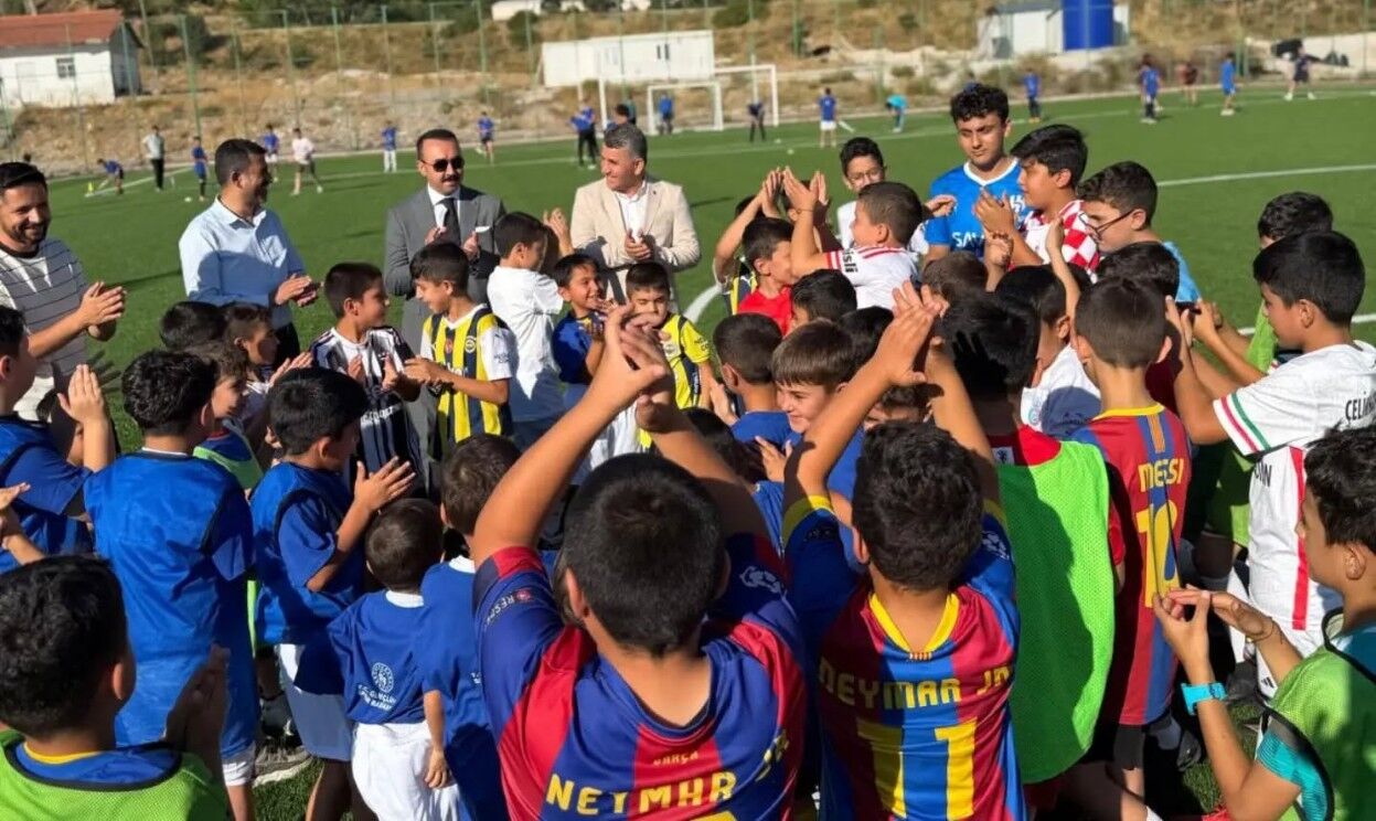 Çelikhan Kaymakamı Pelvan, Gençlerle Spor Yaptı1