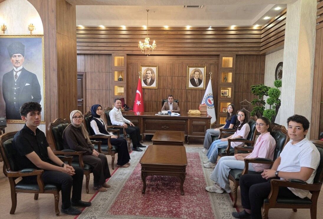 Gölbaşı’nda Lgs Ve Yks Derecelilerine Ödül