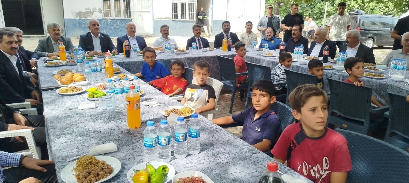 Kesmetepe’de Çocuklar Protokole Misafir Oldu-1