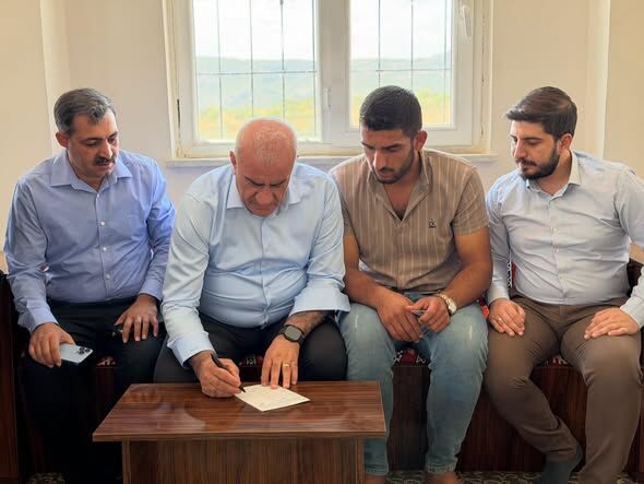 Özhan’dan Besni’de Yoğun Temas Trafiği Merkez, Belde Ve Köylerde Vatandaşlarla Buluştu (9)
