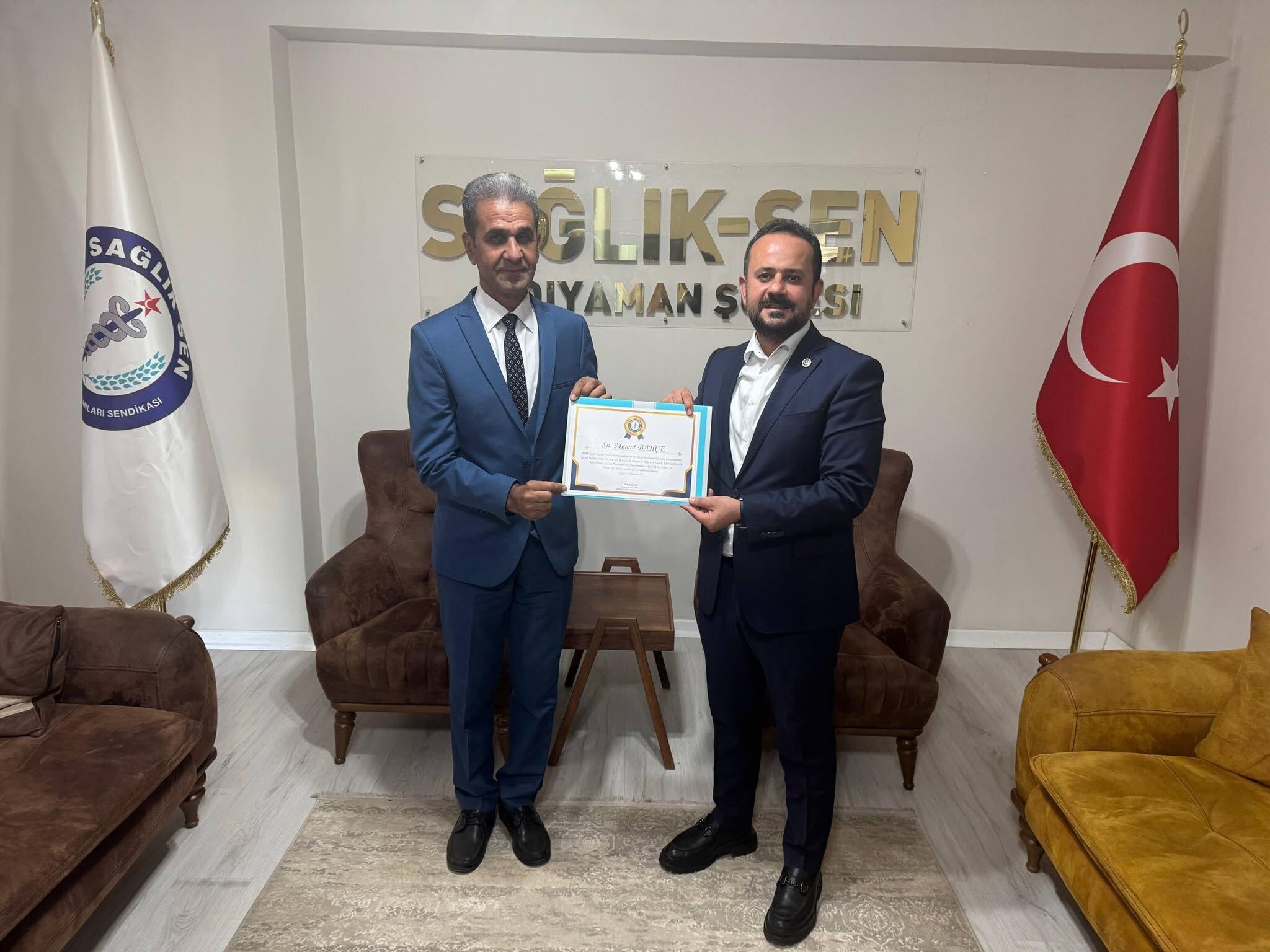 Sağliksen İlçe Başkanlari Deği̇şti̇ Besni̇ Adiyaman (7)