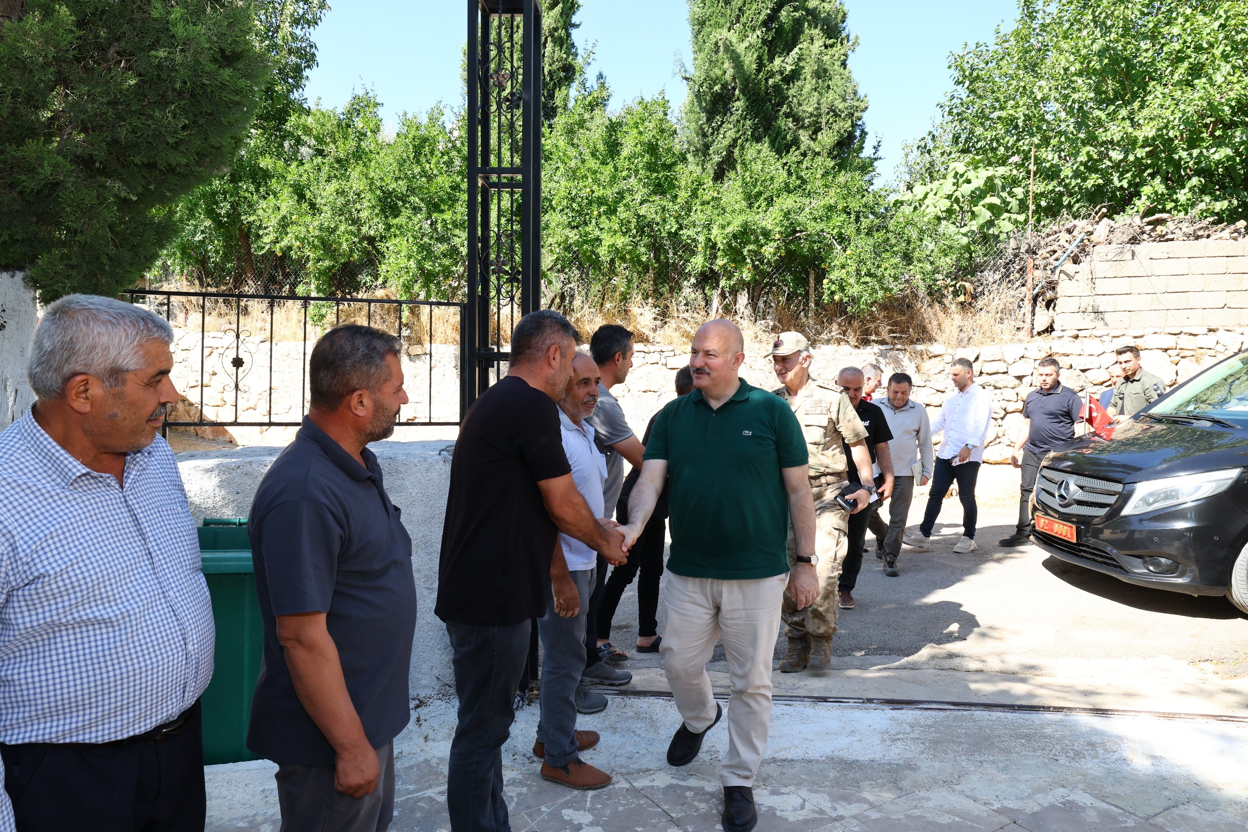 Vali Abdullah Küçük Toptepe Köyü'nde Vatandaşlarla Buluştu (1)
