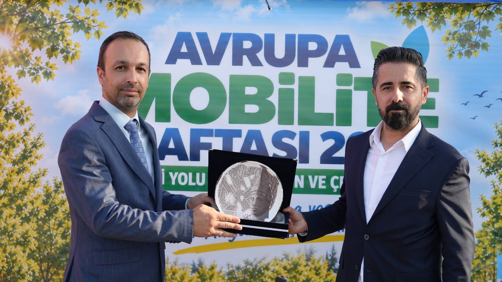 Adıyaman’da Avrupa Hareketlilik Haftası Kapsamında Araçsız Gün Ve Çevre Temizliği Etkinliği Düzenlendi. (3)