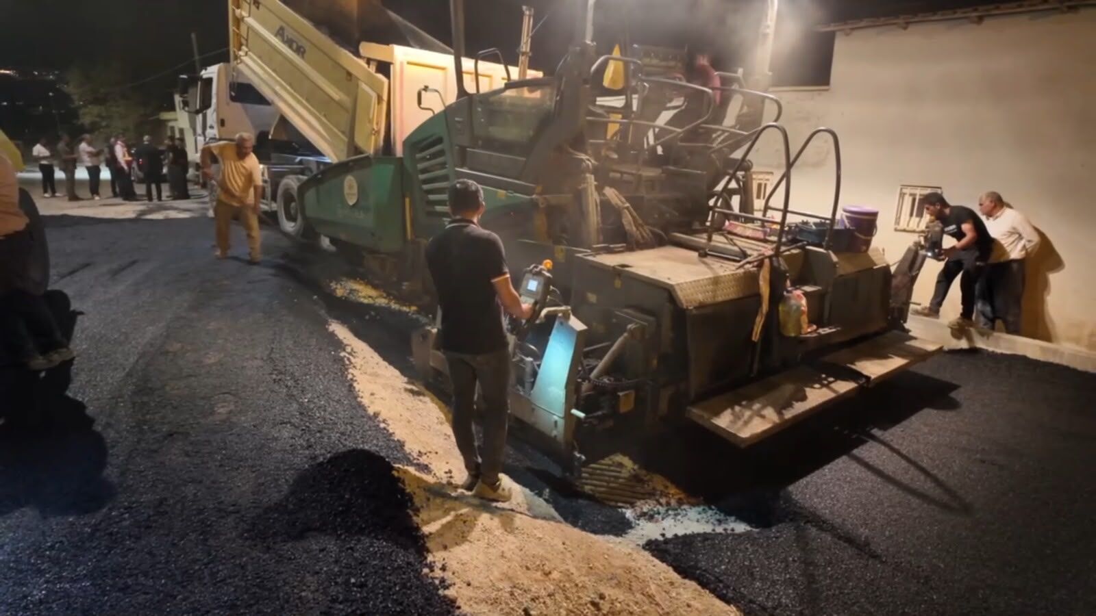 Adıyaman’da Felaket Yolu Ve Gül Küme Evleri Asfaltlanıyor (3)