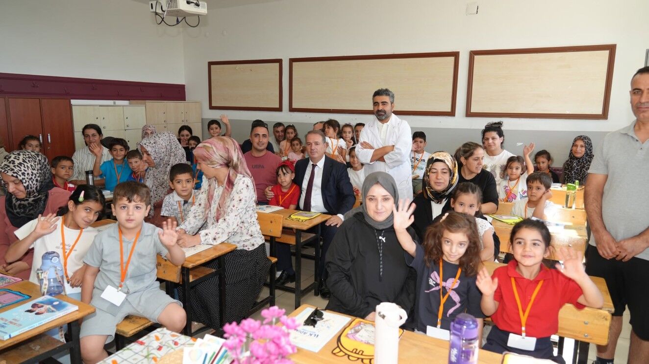 Adıyaman’da Minik Öğrencilerin İlk Ders Günü Heyecanı