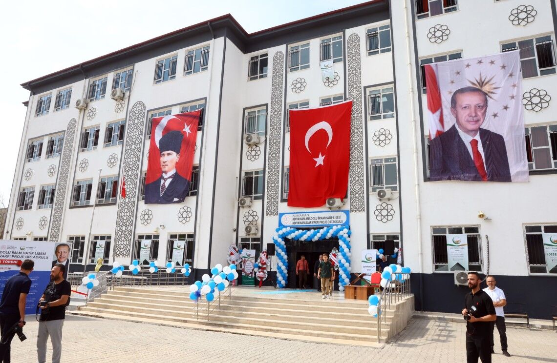 Adıyamanlılar Vakfı Proje Ortaokulu Açıldı10