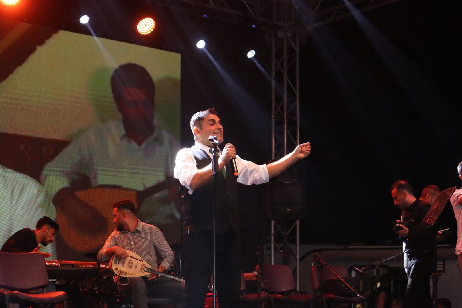 Besni’de Eğitim Bayramı Konseri Coşkuyla Gerçekleşti (2)