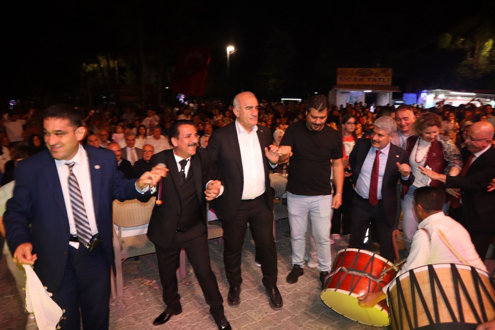Besni’de Eğitim Bayramı Konseri Coşkuyla Gerçekleşti (20)