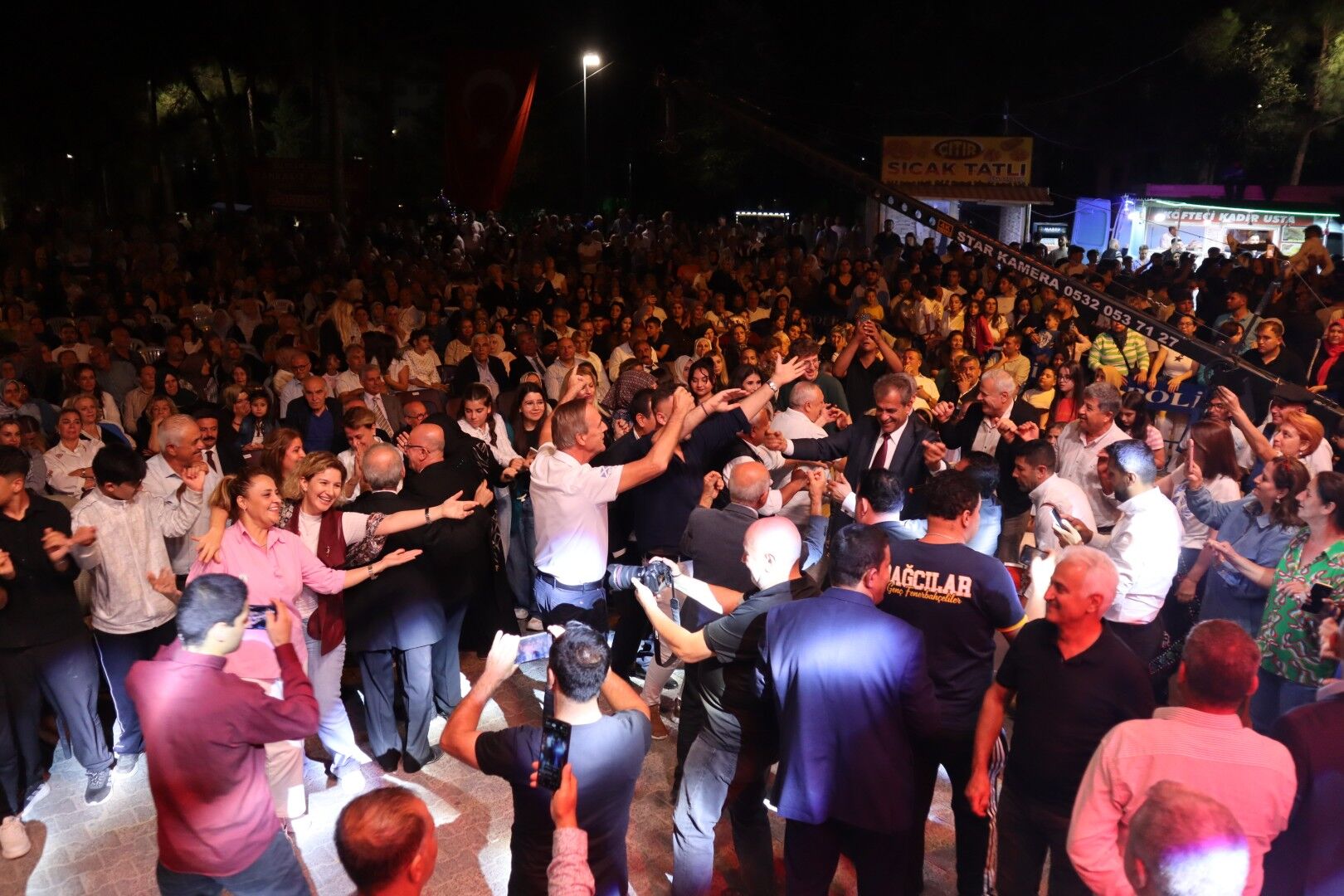 Besni’de Eğitim Bayramı Konseri Coşkuyla Gerçekleşti (21)