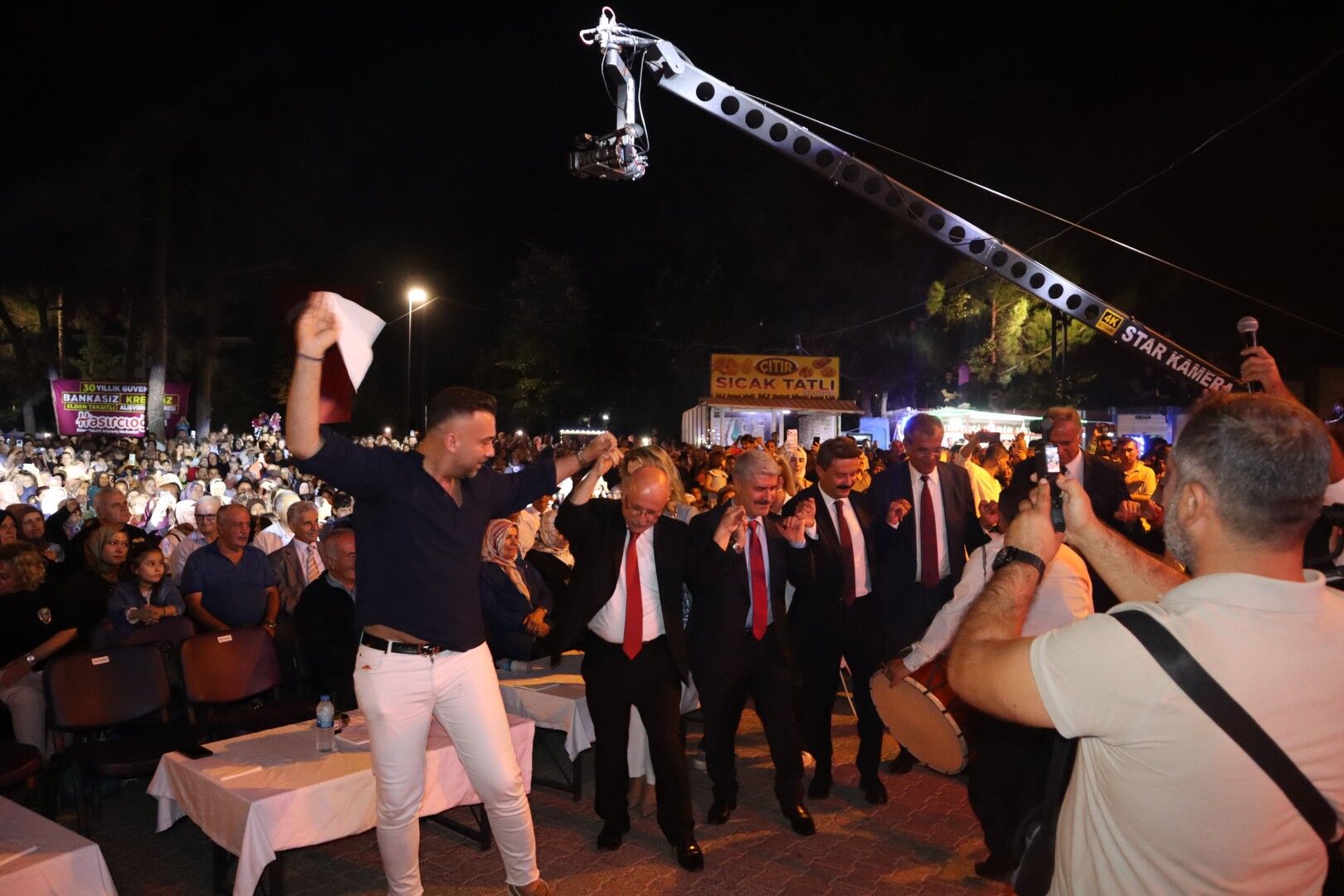Besni’de Eğitim Bayramı Konseri Coşkuyla Gerçekleşti (3)