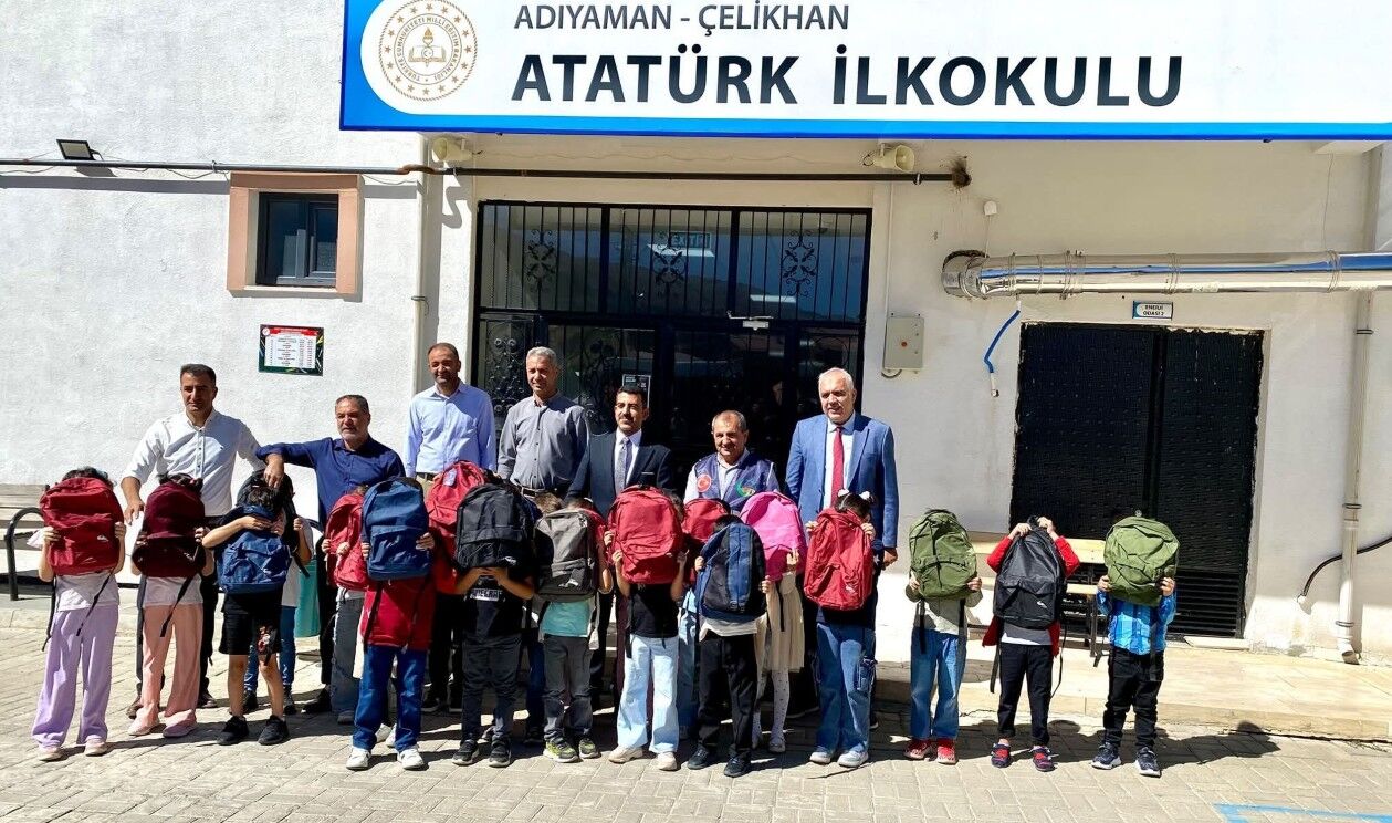 Çelikhan’da 255 Öğrenciye Çanta Ve Kırtasiye Desteği1