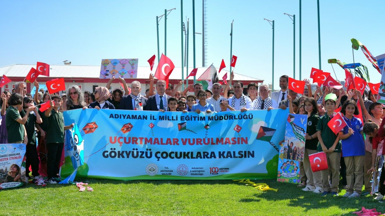 Filistinli Çocuklar İçin Gökyüzüne Uçurtmalar Salındı2