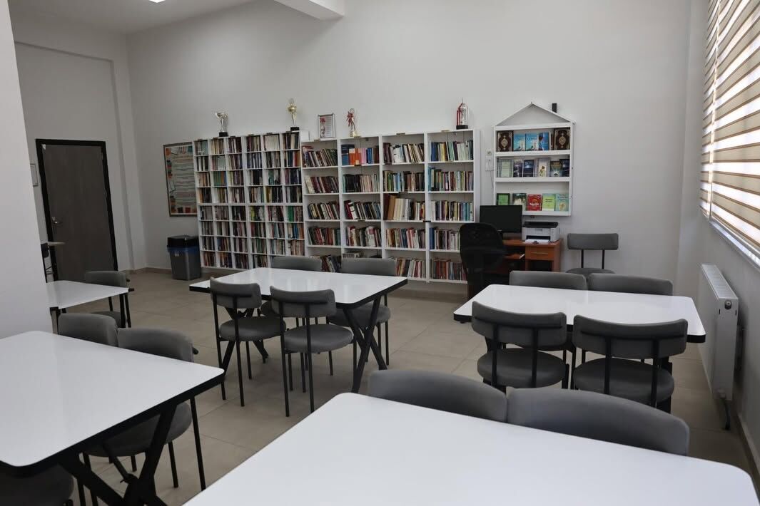 Şambayat Anadolu Lisesi’nde Gani Şahin Kütüphanesi Açıldı (2)