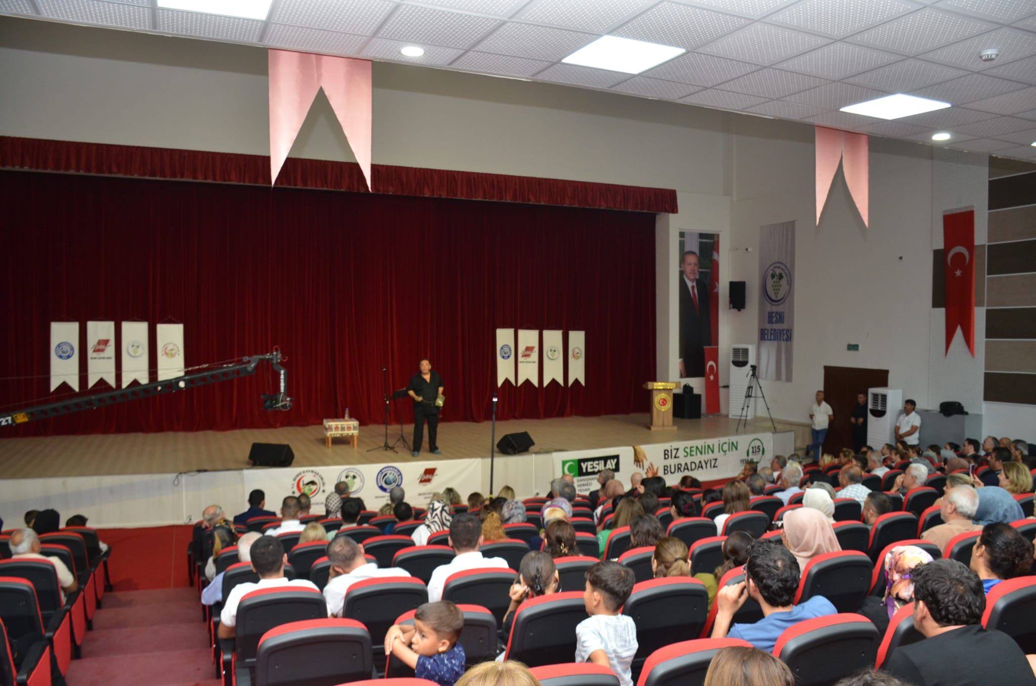 “Yeni 80’Ler 90’Lar” Gösterisi Besnilileri Geçmişe Götürdü (5)