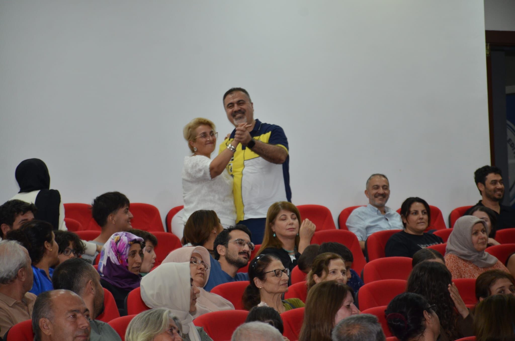 “Yeni 80’Ler 90’Lar” Gösterisi Besnilileri Geçmişe Götürdü (6)