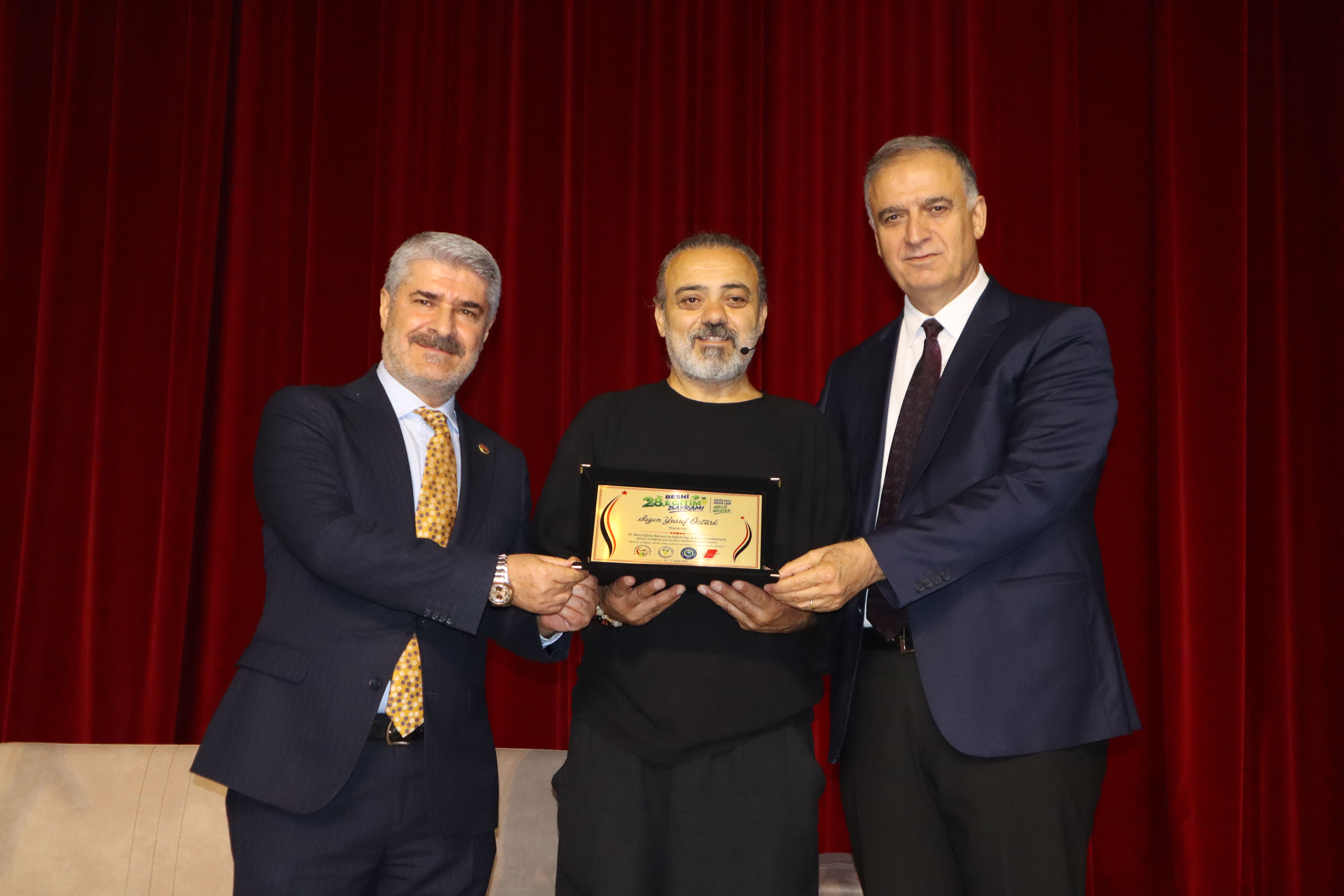 Yusuf Yusuf Show, Besni Eğitim Bayramı’nda Kahkahaya Boğdu (8)