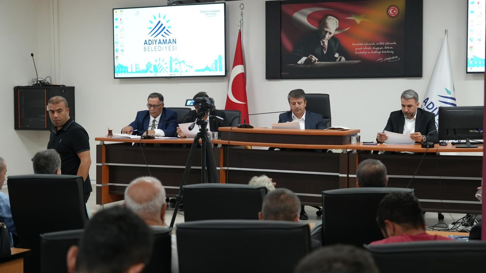 Adıyaman Belediyesi’nden Gölbaşı’na 180 Ton Bitüm Desteği (1)