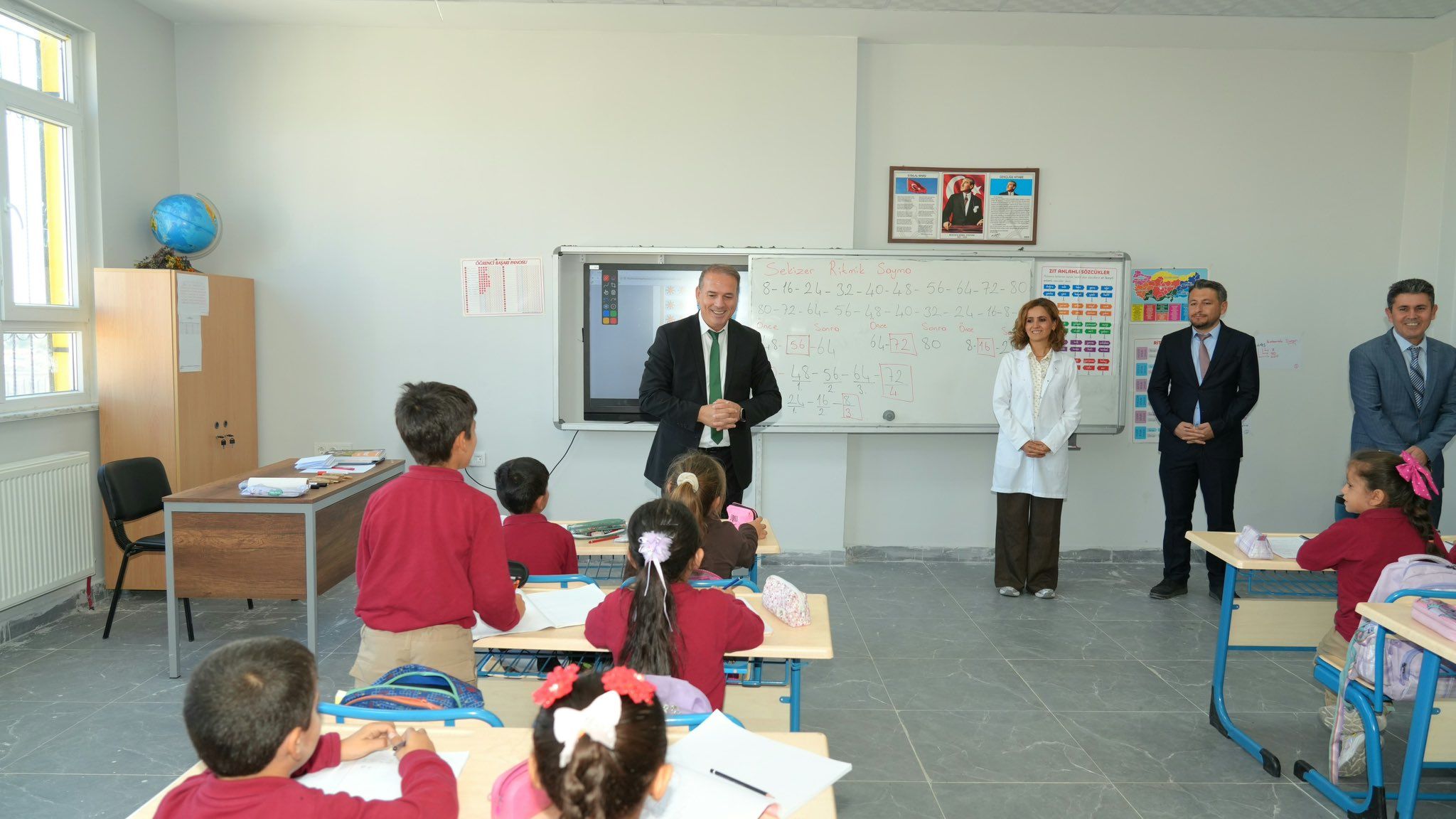 Ali Tosun, Güzelevler İlk Ve Ortaokulunu Ziyaret Etti2