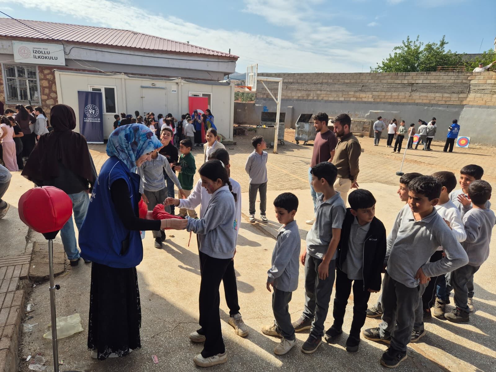 Besni Gülşah Boy Gençlik Merkezi Izollu Köyü Etkinlik (7)