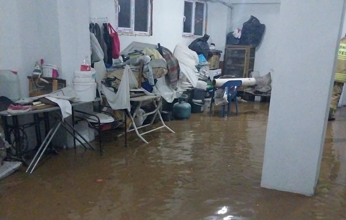 Besni Sağanak Yağış Sel (3)