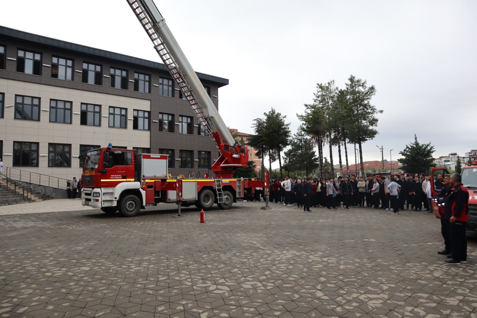 Besni’de Ali Erdemoğlu Fen Lisesinde Yangın Tatbikatı (3)