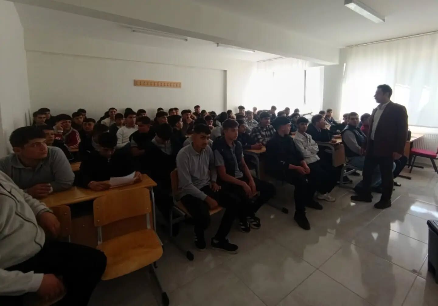 Besni’de Öğrencilere İş Sağlığı Ve Güvenliği Semineri Verildi