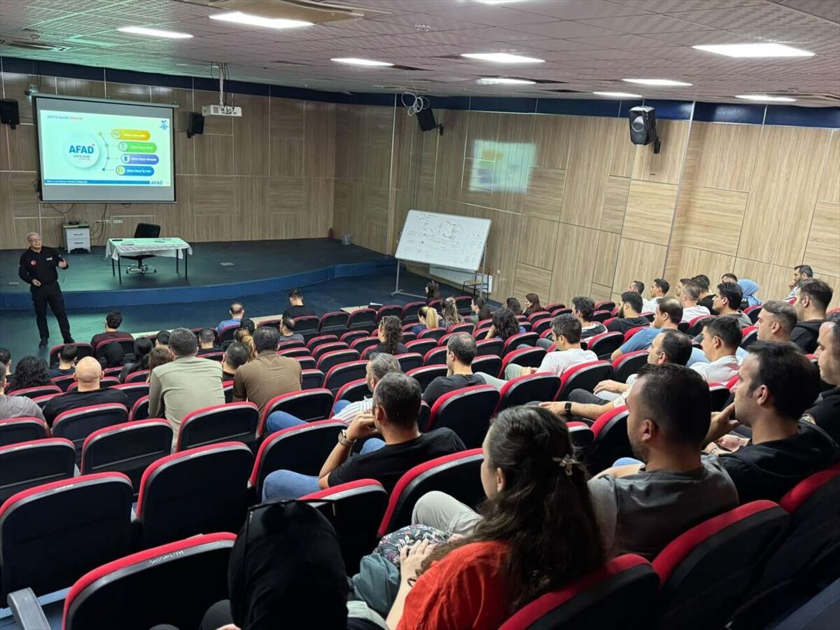 Cizre'de Emniyet Mensuplarına Afet Eğitimi Verildi