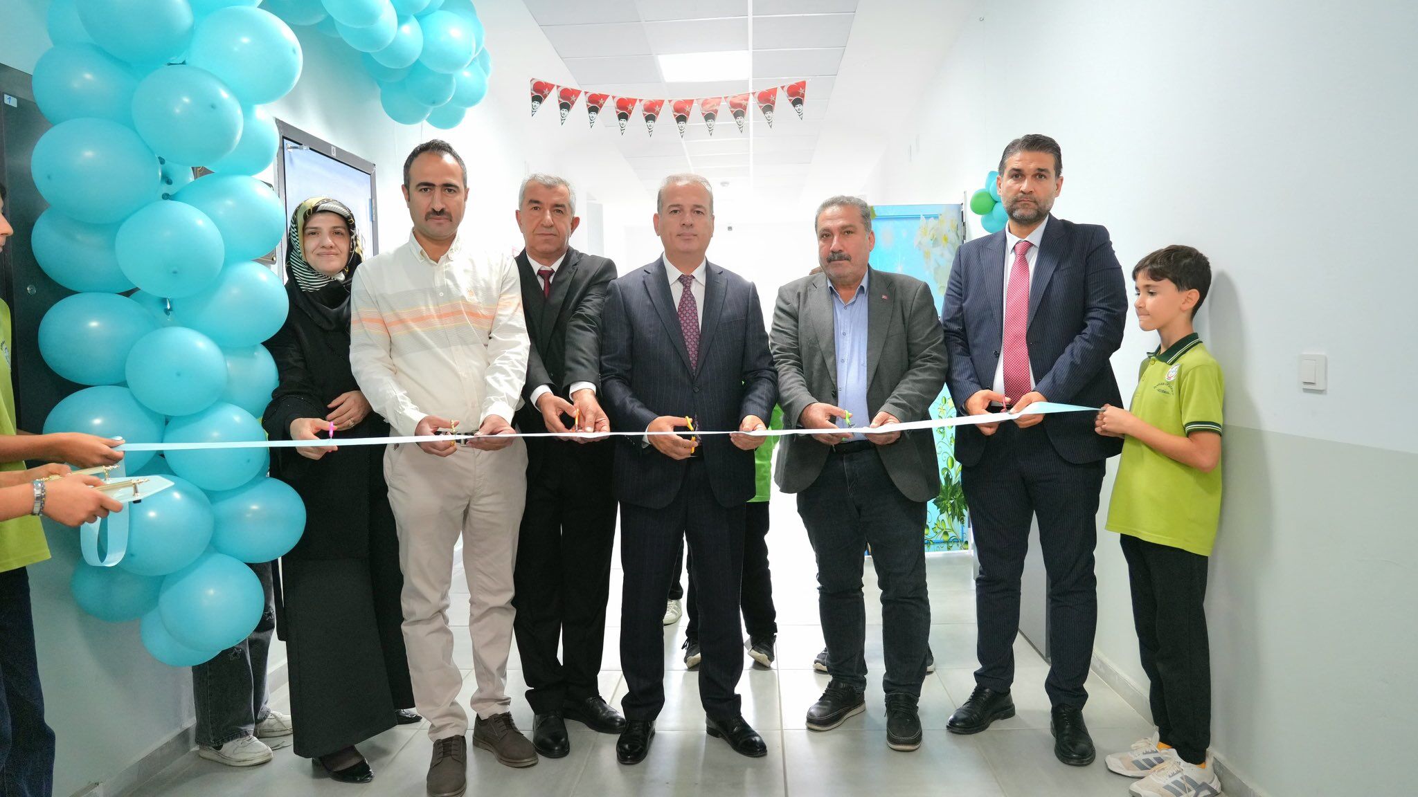Doyran Ortaokulunda Hüseyin Güzel Kütüphanesi Açıldı3