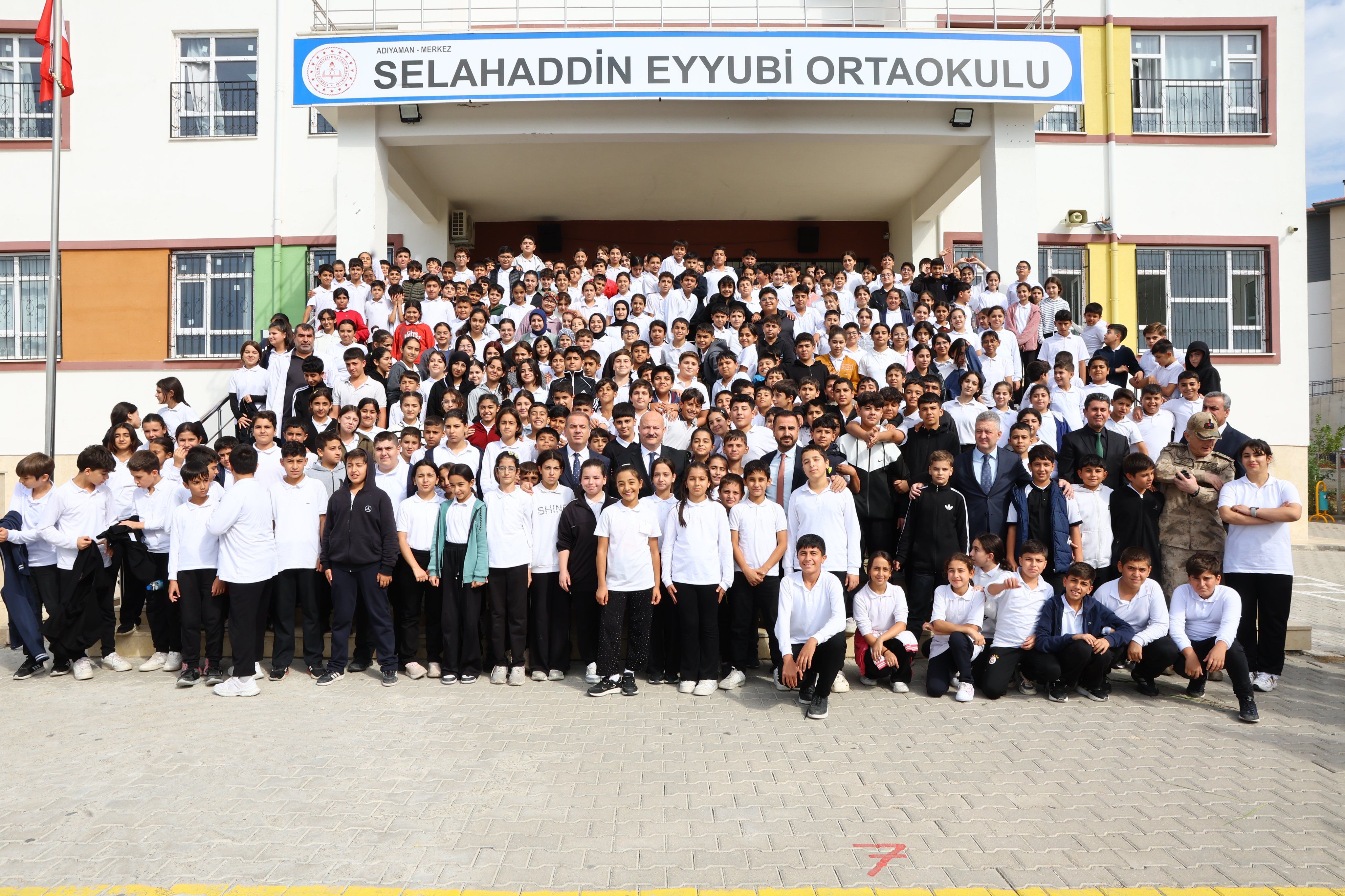 Vali Abdullah Küçük, Öğrencilerle Bir Araya Geldi