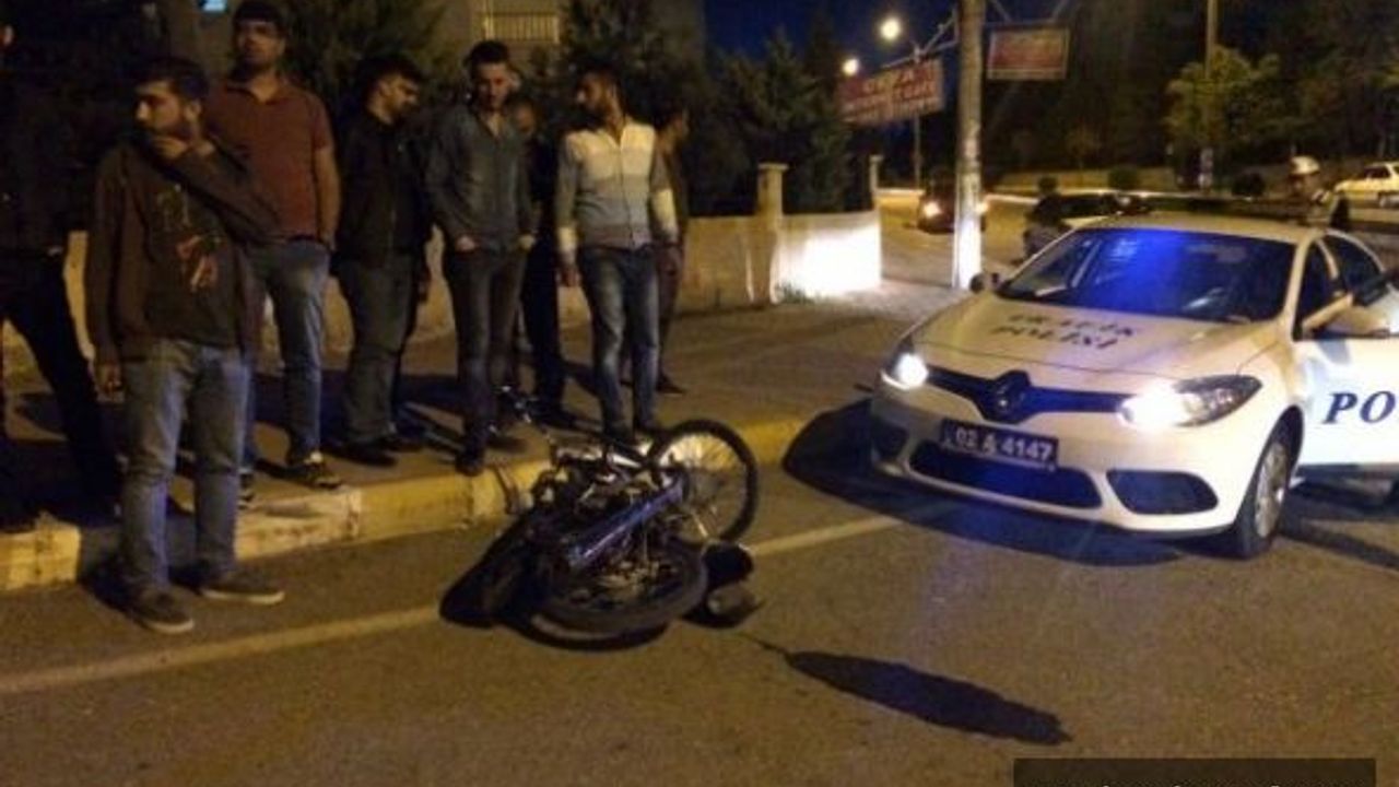 Otomobil ile motosiklet çarpıştı: 2 Yaralı