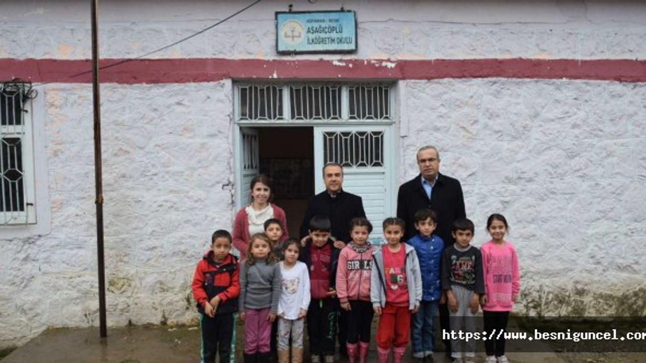 Demirel'in Okulları Ziyaret Etmeye Devam Ediyor