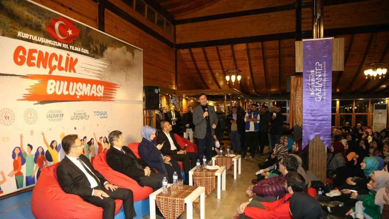 Gaziantep büyükşehir, Gaziantep’in Kurtuluşu’na özel gençlik buluşması düzenledi